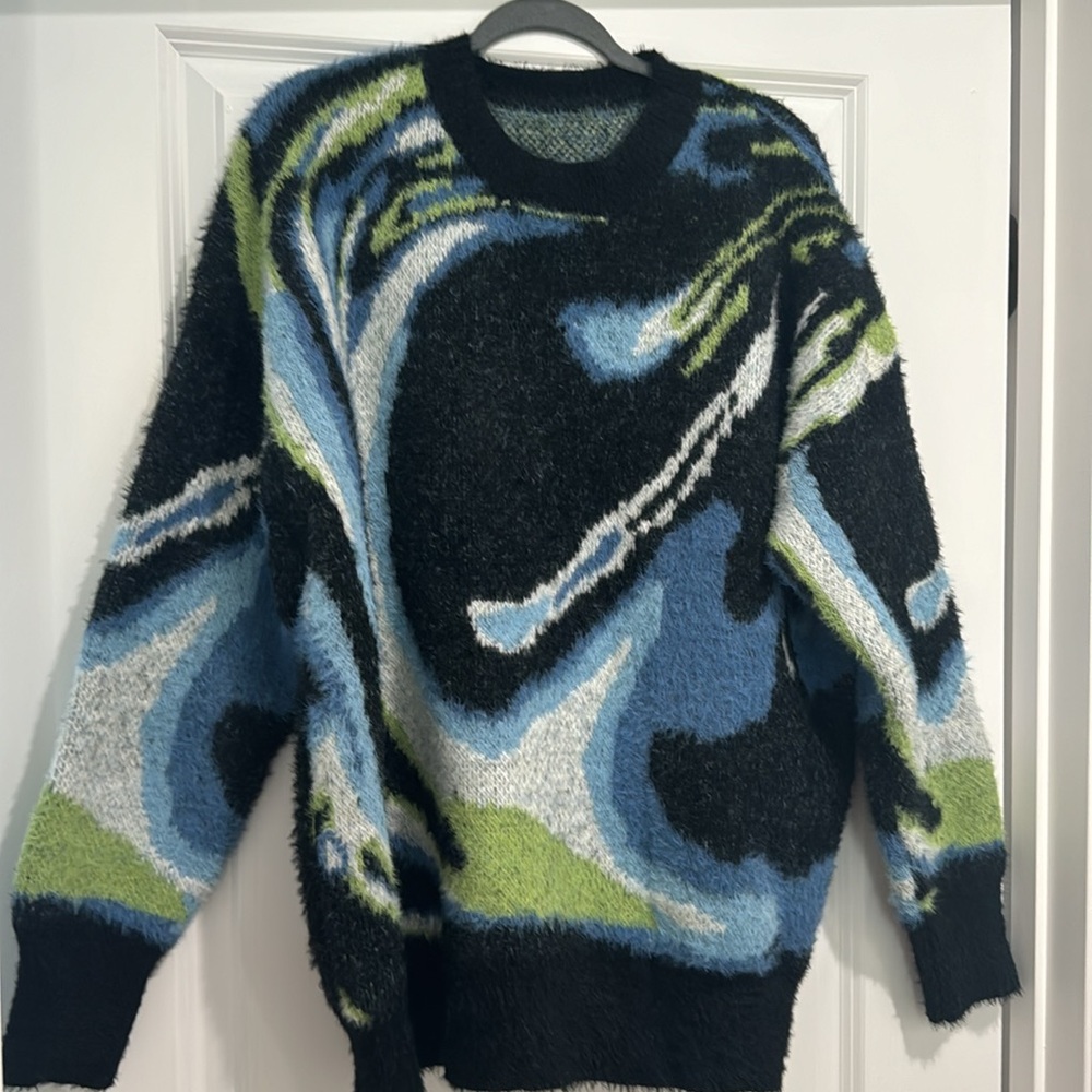 Super Soft Sweater! - image 3
